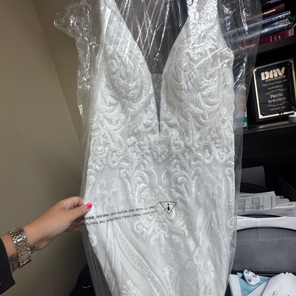 Gorgeous wedding gown or prom dress - Picture 6 of 8